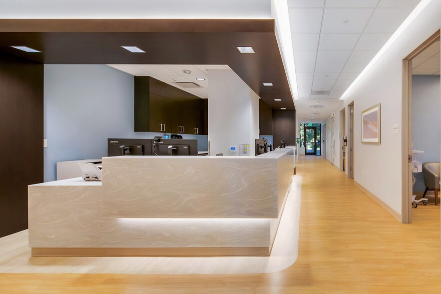 More Photos Of 4590 MacArthur Blvd, Newport Beach Office For Sale