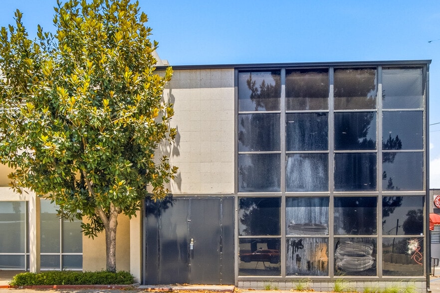 More Photos Of 247 E Highland Ave, San Bernardino Office Residential For Sale