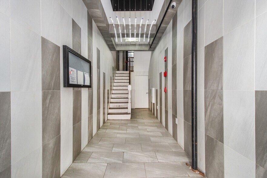 More Photos Of 66 Garside St, Newark Apartments For Sale