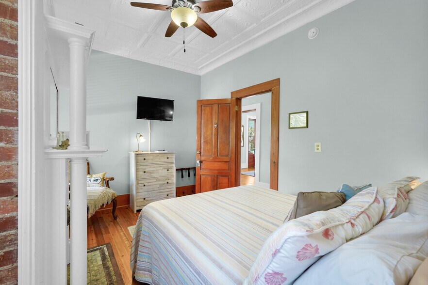 More Photos Of 21 Officers Row, Tybee Island Hospitality For Sale