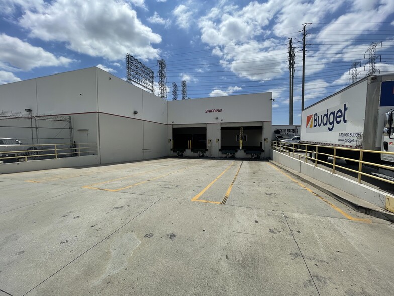 More Photos Of 6925 Atlantic Ave, Long Beach Warehouse For Lease