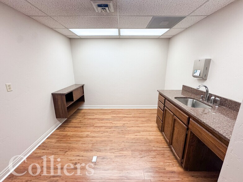 More Photos Of 404 E Elm St, Caldwell Medical For Sale