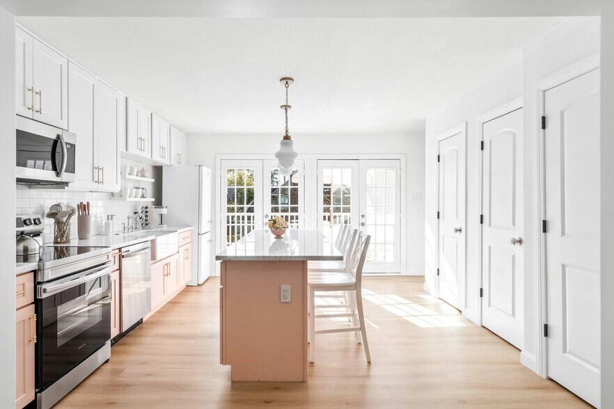 More Photos Of , Houston Multifamily For Sale