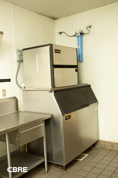 More Photos Of 121 Warbonnet Dr, Moscow Restaurant For Sale