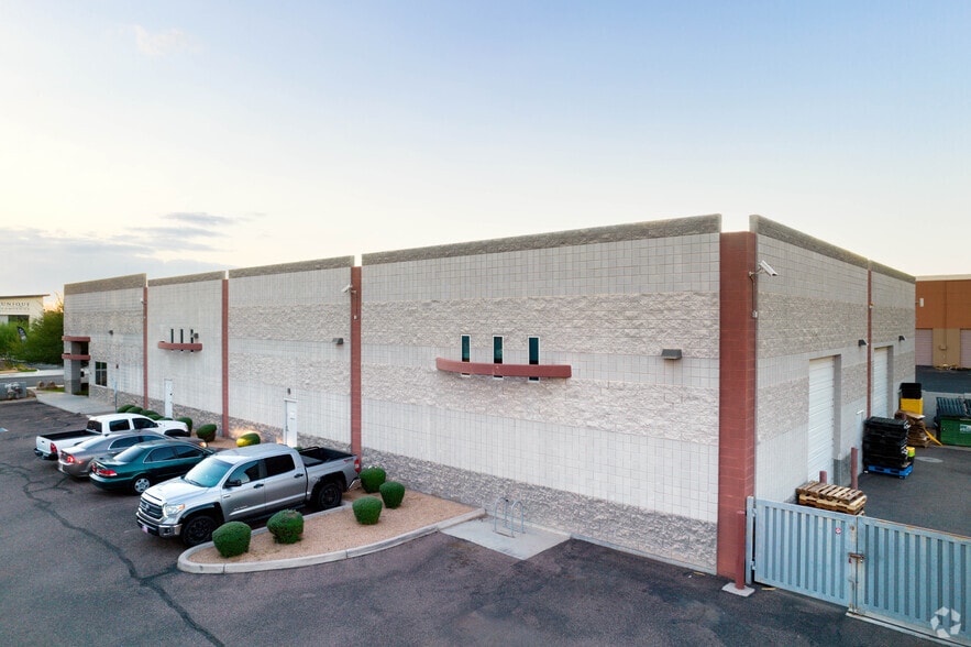 More Photos Of 160 E Corporate Pl, Chandler Manufacturing For Sale