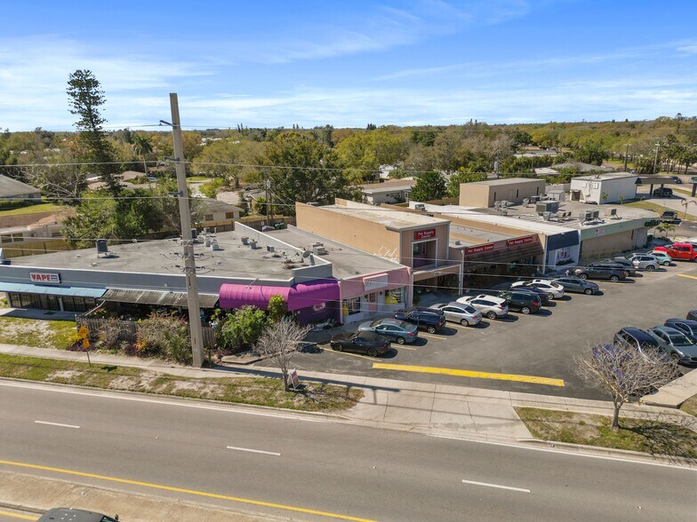 More Photos Of 3576 Webber St, Sarasota Freestanding For Sale