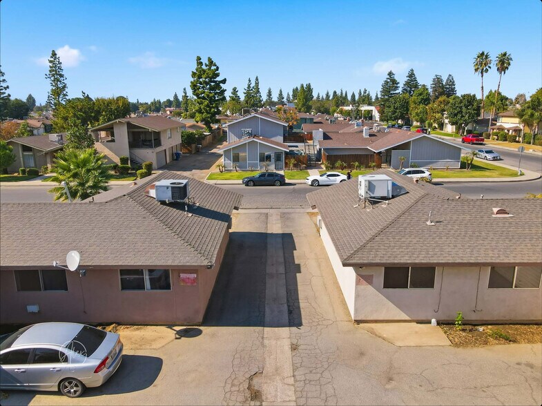 More Photos Of 1912 Hasti Acres Dr, Bakersfield Multifamily For Sale