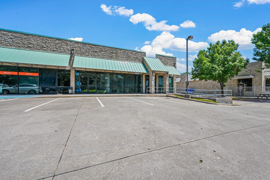 More Photos Of 3180 Eldorado Pky, McKinney Freestanding For Sale