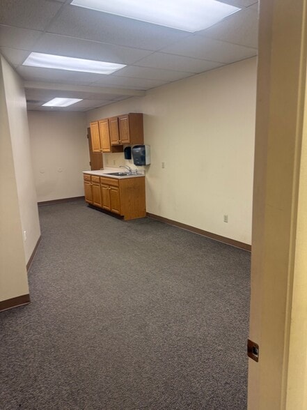 More Photos Of 67 Beverage Hill Ave, Pawtucket Industrial For Lease