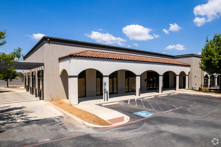 Primary Photo Of 15511 Applewhite Rd, San Antonio Storefront For Lease