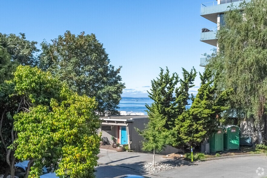 More Photos Of 512 5th Ave W, Seattle Apartments For Sale