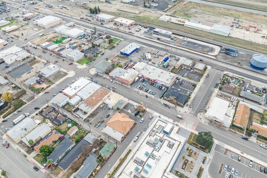 More Photos Of 927 O St, Firebaugh Healthcare For Sale