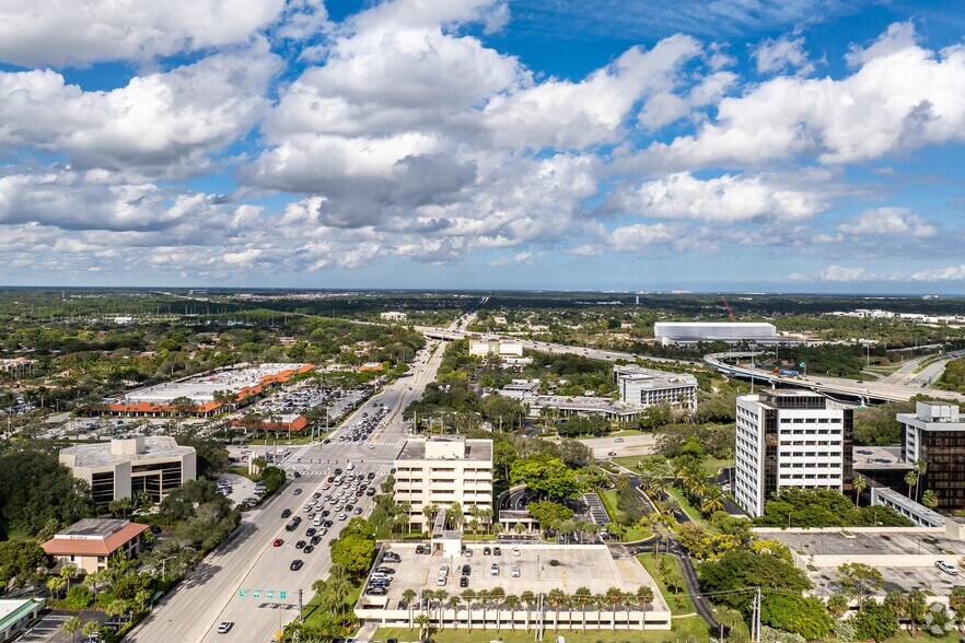 More Photos Of 4440 PGA Blvd, Palm Beach Gardens Coworking Space