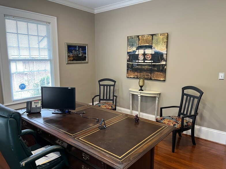 More Photos Of 222 Baldwin Ave, Charlotte Office For Lease
