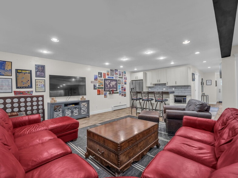 More Photos Of 135 E 200 N, Kanosh Hospitality For Sale