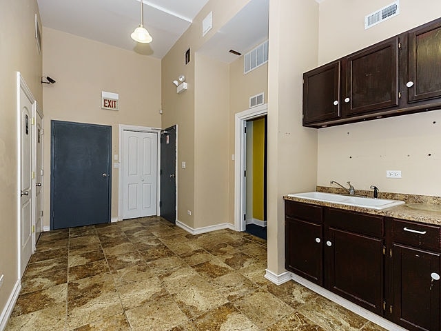 More Photos Of 4962 N Milwaukee Ave, Chicago Storefront Retail Residential For Sale