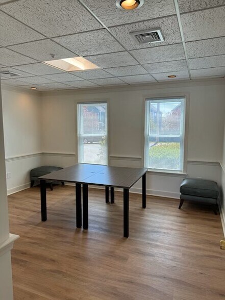 More Photos Of 693 E Central St, Franklin Office For Lease