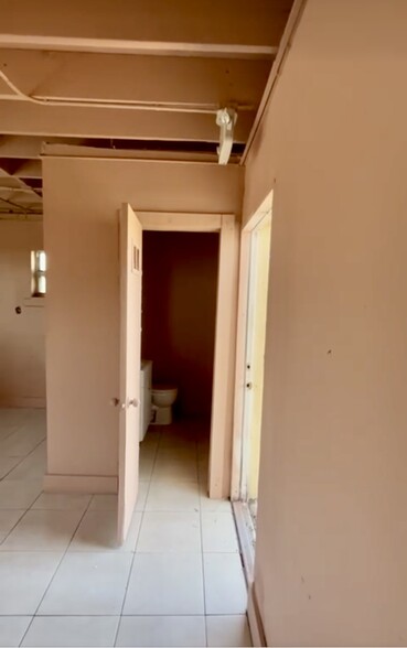 More Photos Of 5500-5532 Pembroke Rd, Hollywood Freestanding For Sale