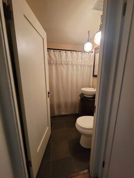 More Photos Of 41614 102nd St E, Palmdale Industrial For Lease