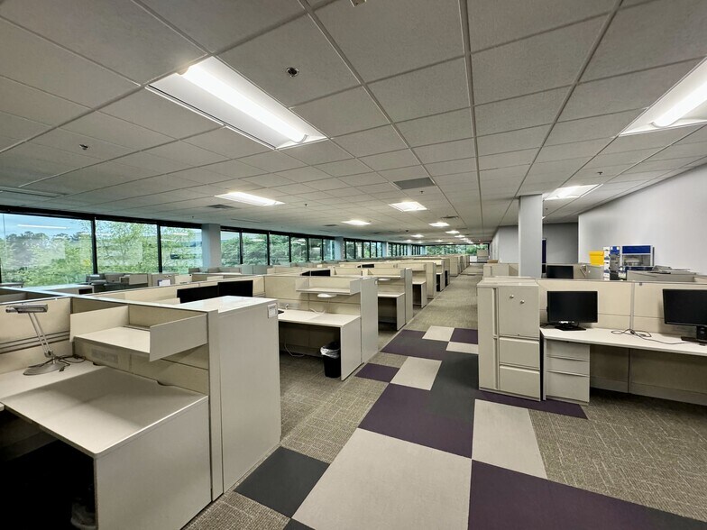 More Photos Of 301 Laboratory Rd, Oak Ridge Office For Sale