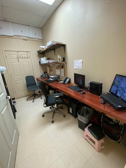 More Photos Of 1425 Route 50, Woodbine Convenience Store For Sale