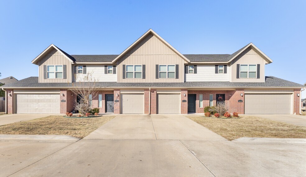 Primary Photo Of 2701 W Shasta Rd, Rogers Multifamily For Sale