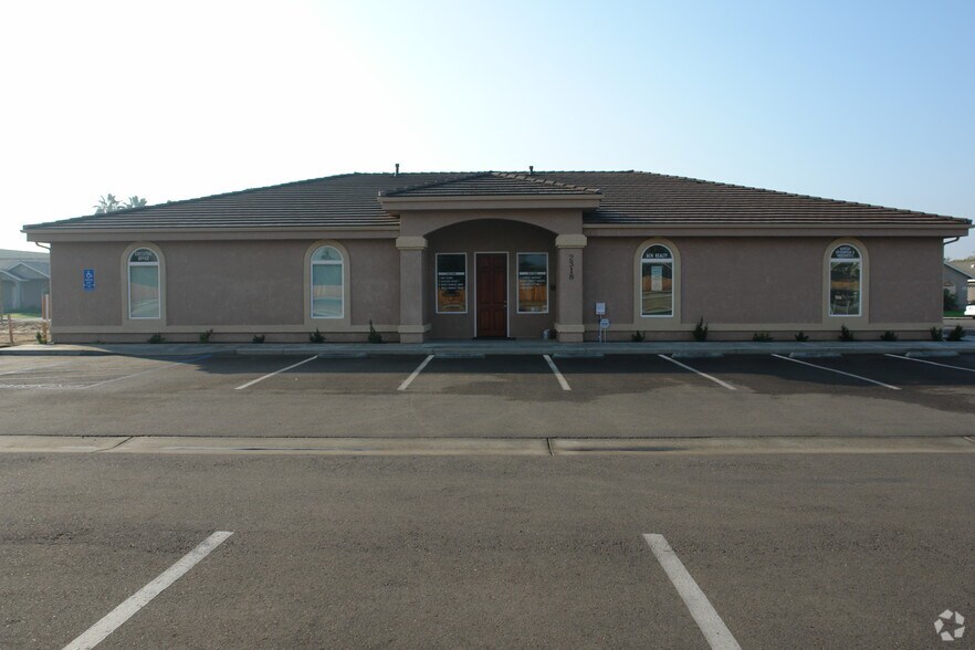 More Photos Of 2318 W Sunnyside Ave, Visalia Office For Lease