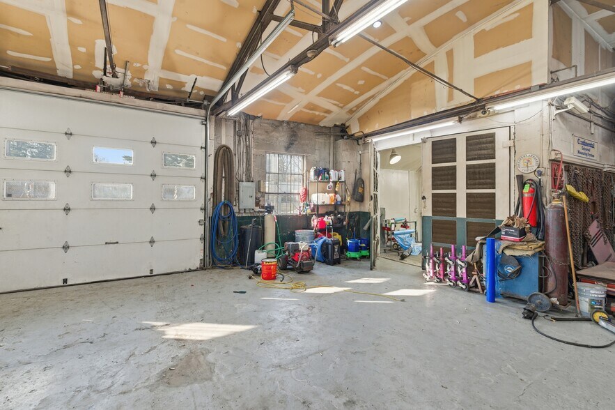 More Photos Of 59 W Church St, Spring Valley Auto Repair For Sale