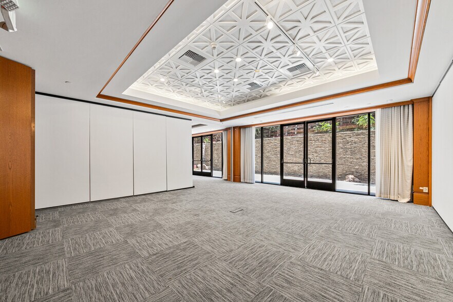 More Photos Of 600 N Rosemead Blvd, Pasadena Office For Sale