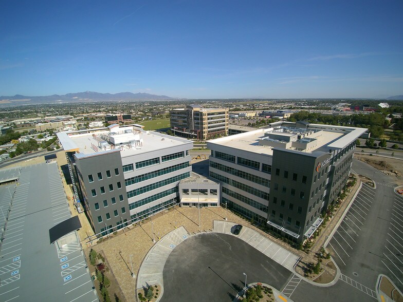 More Photos Of 75-95 W Towne Ridge Pky, Sandy Office For Lease