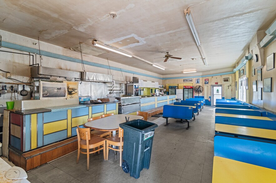 More Photos Of 4201 Huntington Ave, Newport News Flex For Sale