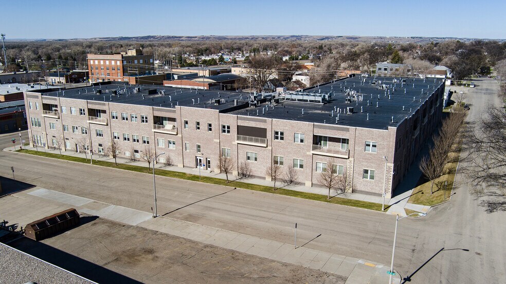 More Photos Of 100 W Broadway Ave, Bismarck Medical For Sale