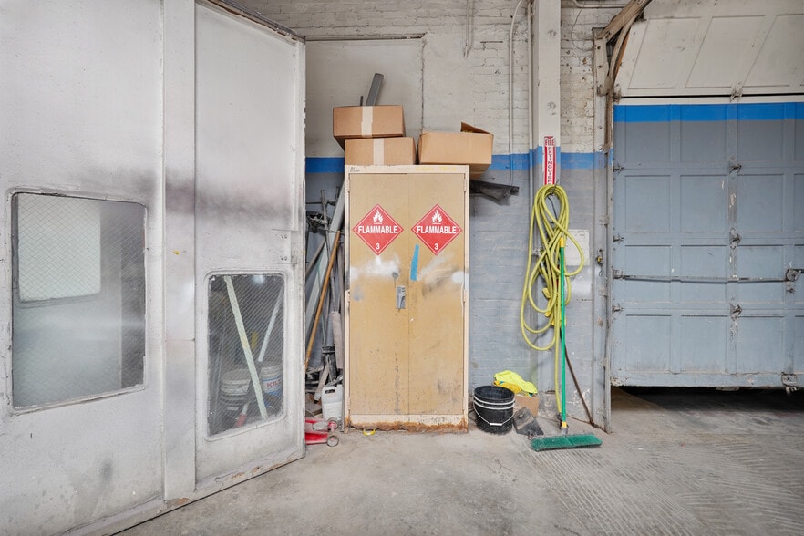 More Photos Of 245 24th St, Richmond Auto Repair For Sale