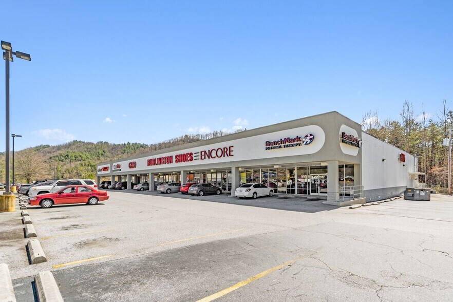 More Photos Of 152 Rick Ramsey St, Murphy Storefront For Lease