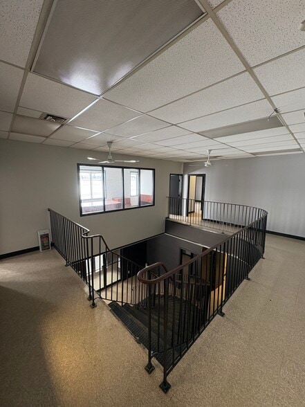 More Photos Of 10271 279 St, Acheson Manufacturing For Lease