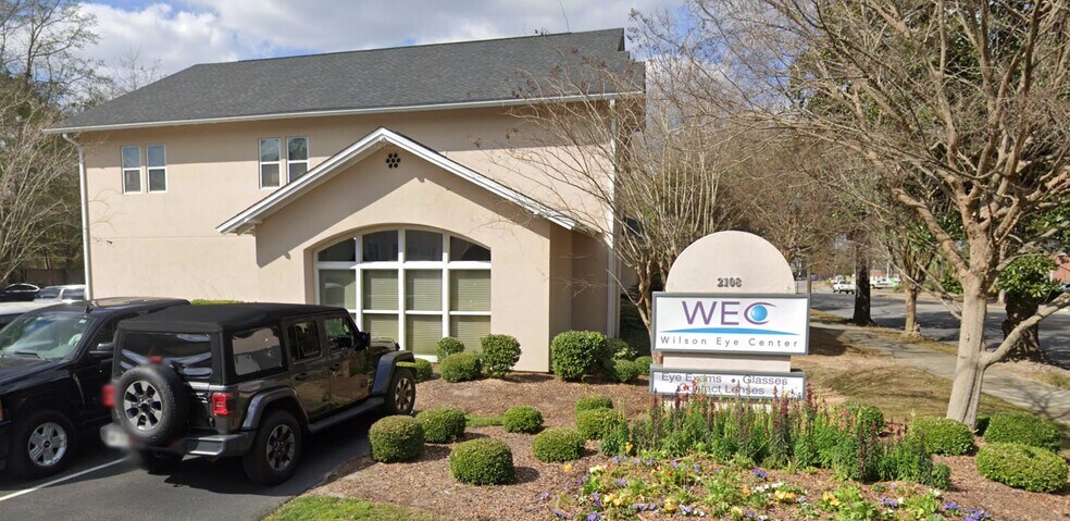 More Photos Of 2108 N Patterson St, Valdosta General Retail For Sale