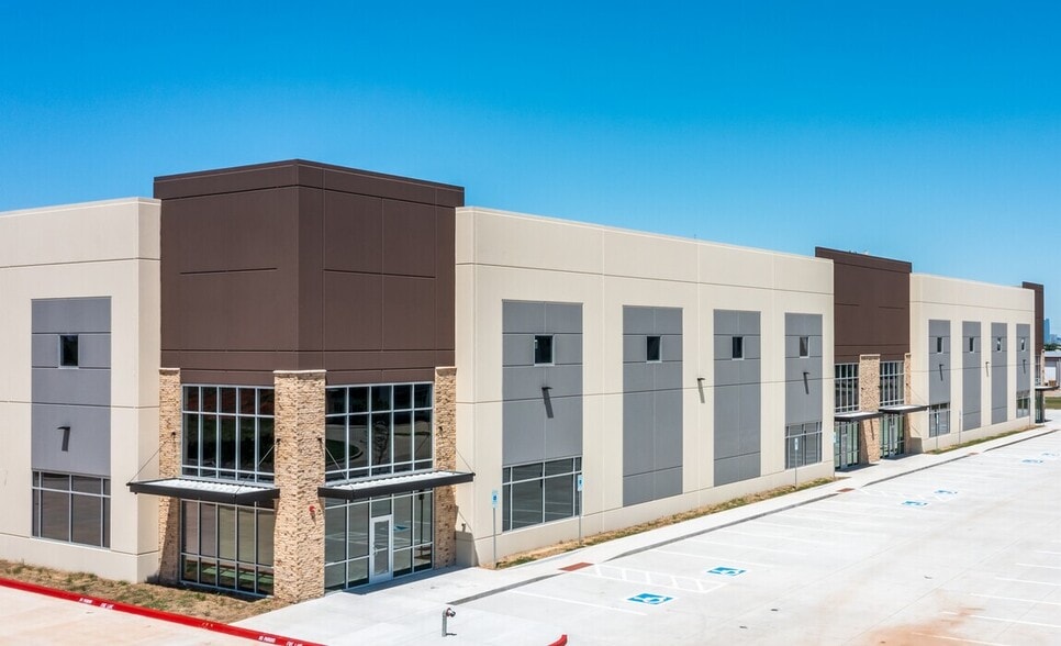 Primary Photo Of 9201 Polaris Dr, Oklahoma City Distribution For Lease