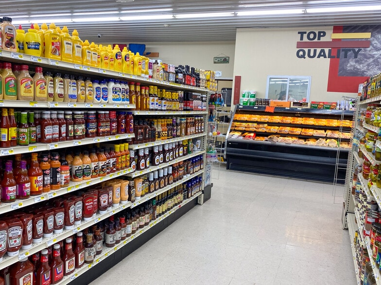 More Photos Of 25817 State Hwy 64, Pittsburg Supermarket For Sale