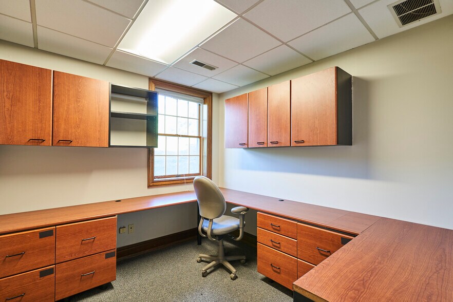 More Photos Of 1920 Georgetown Rd, Hudson Medical For Sale