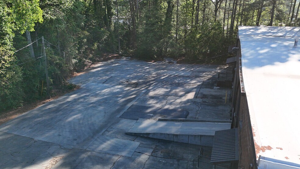 More Photos Of 3480 Oakcliff Rd, Doraville Unknown For Lease