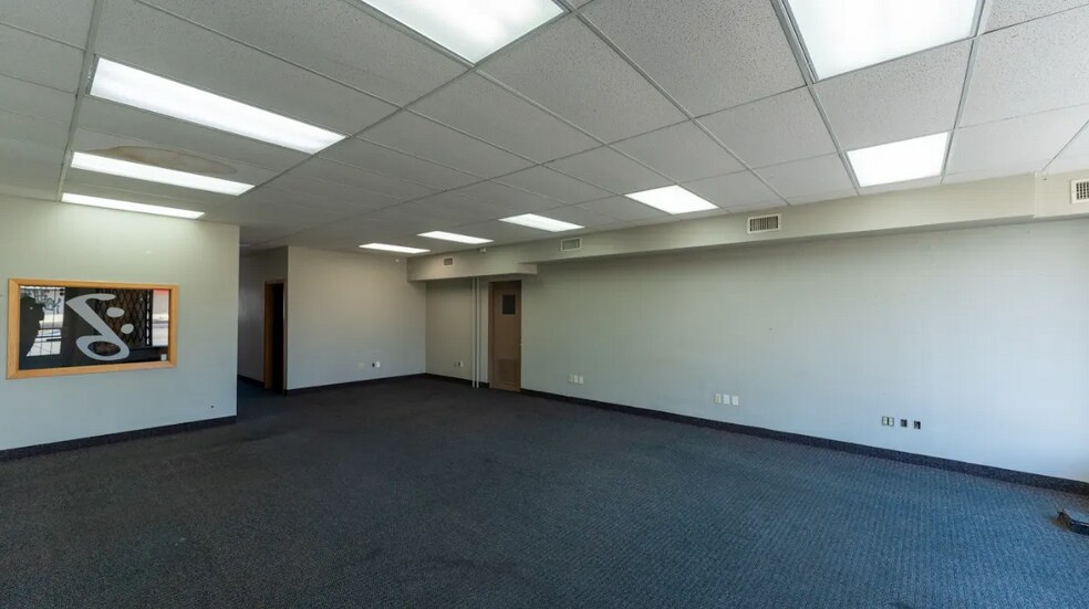 More Photos Of 2011 S Minnesota Ave, Sioux Falls Office For Lease