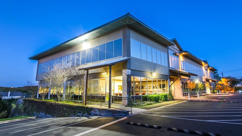 More Photos Of 9433 Bee Caves Rd, Austin Unknown For Lease