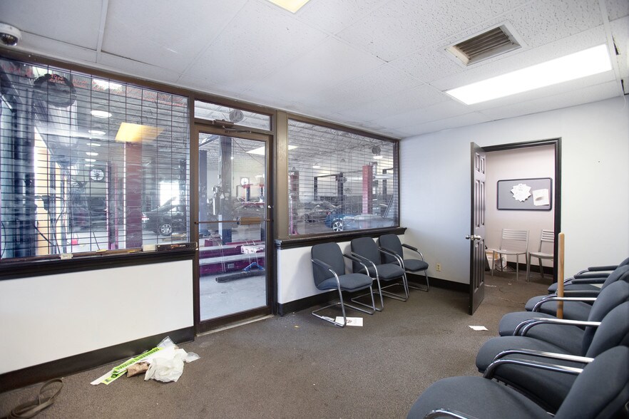 More Photos Of 6239 S Orange Blossom Trl, Orlando Auto Dealership For Sale