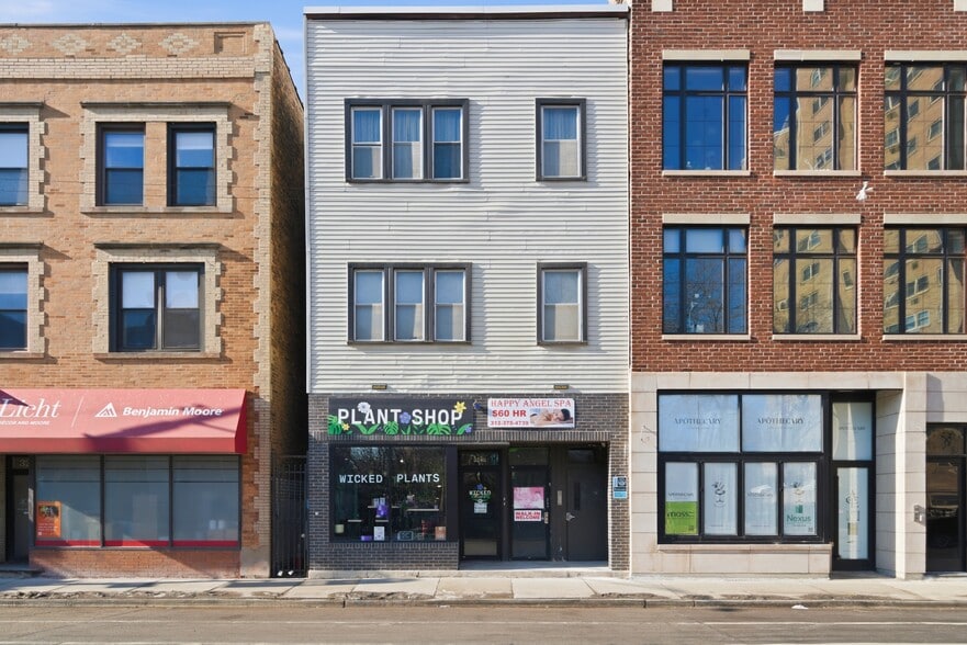 Primary Photo Of 3240 N Clark St, Chicago Apartments For Sale