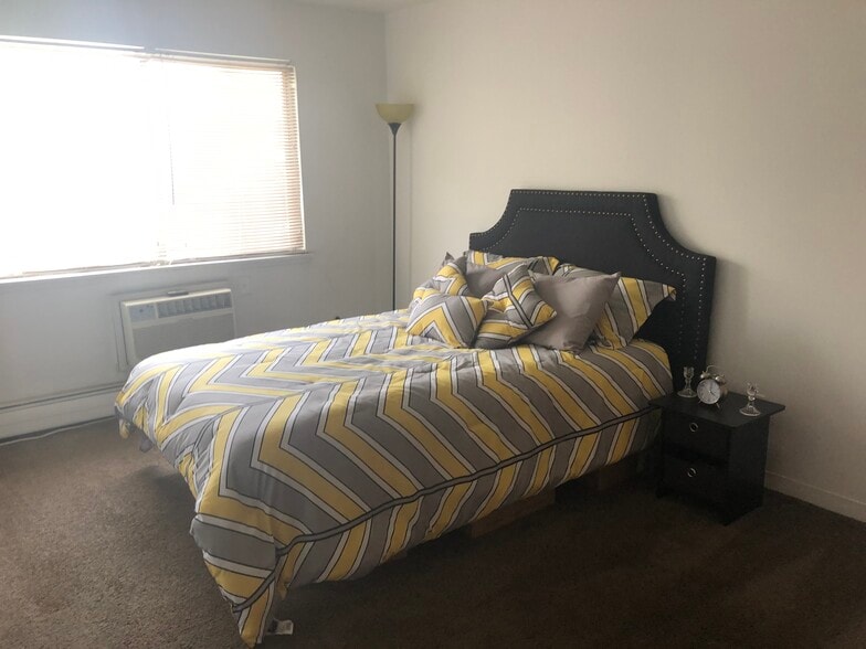 More Photos Of 16810-16854 Lahser Rd, Detroit Apartments For Sale