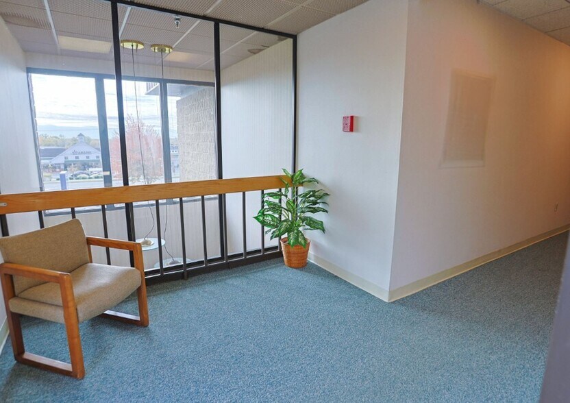 More Photos Of 633 Rt-211, Middletown Office For Sale