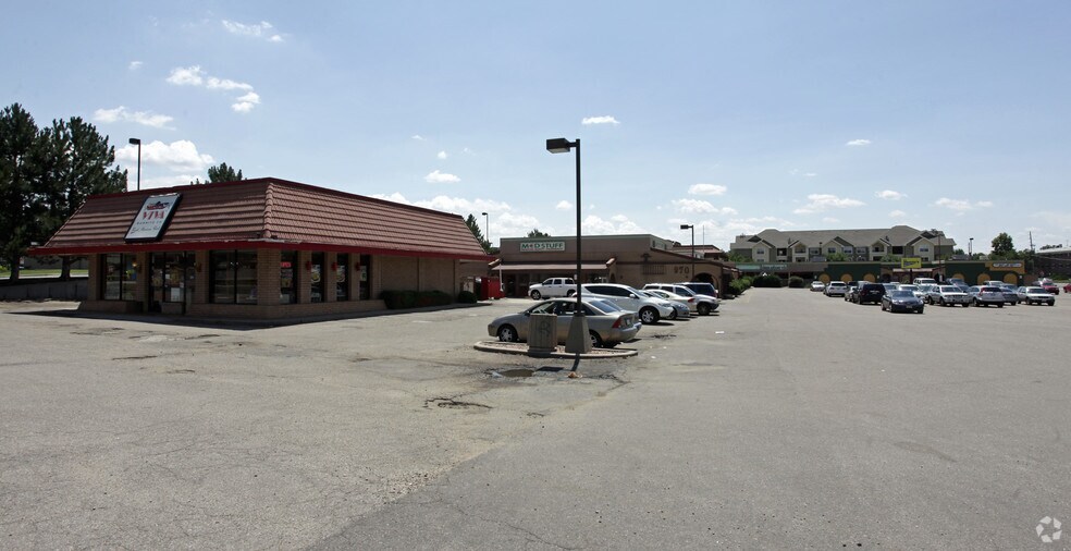 More Photos Of 970 S Oneida St, Denver Unknown For Lease
