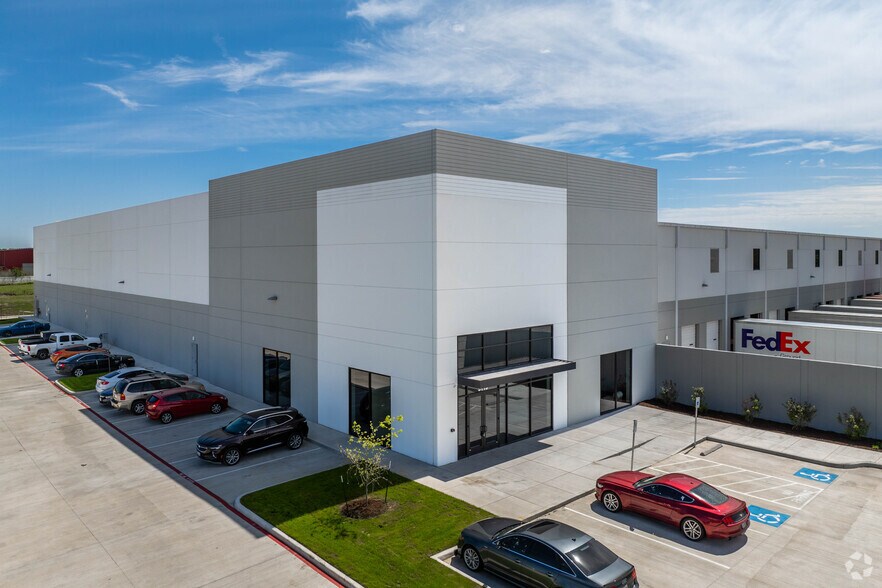 More Photos Of 13930 Journey Rd, Houston Warehouse For Sale