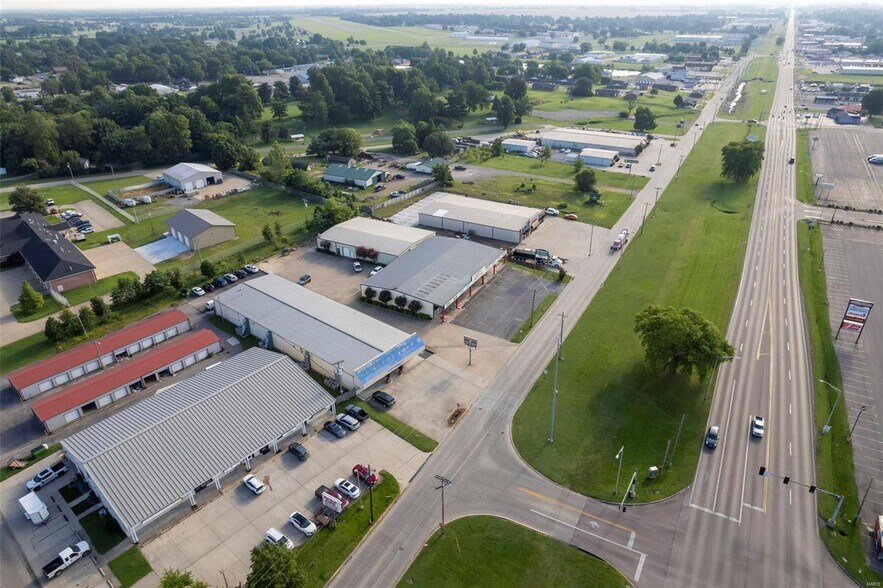 More Photos Of 1014 Linn St, Sikeston Freestanding For Sale