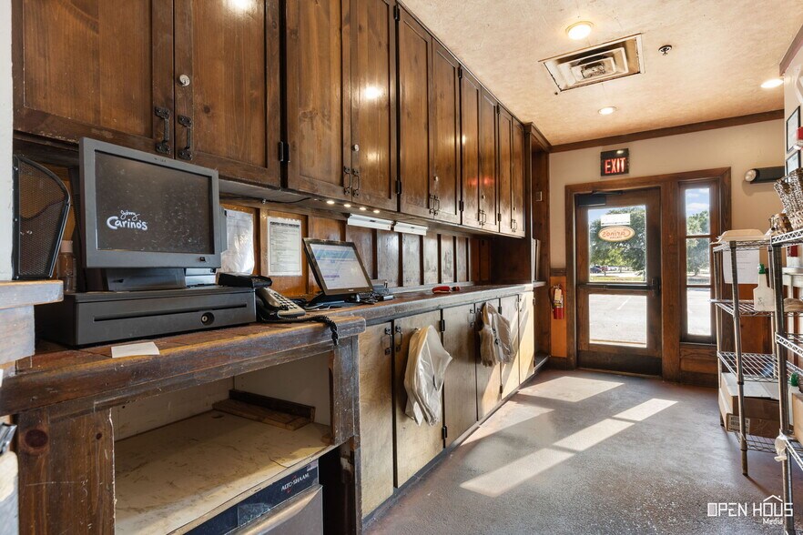 More Photos Of 4330 Kell Blvd, Wichita Falls Restaurant For Sale